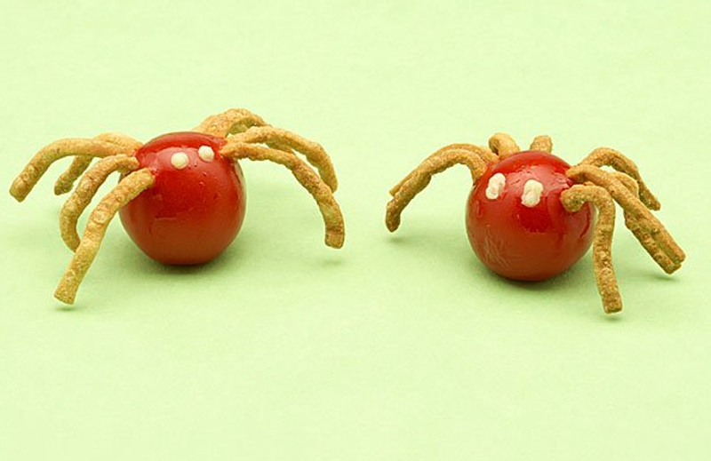 Arañas con tomates cherry