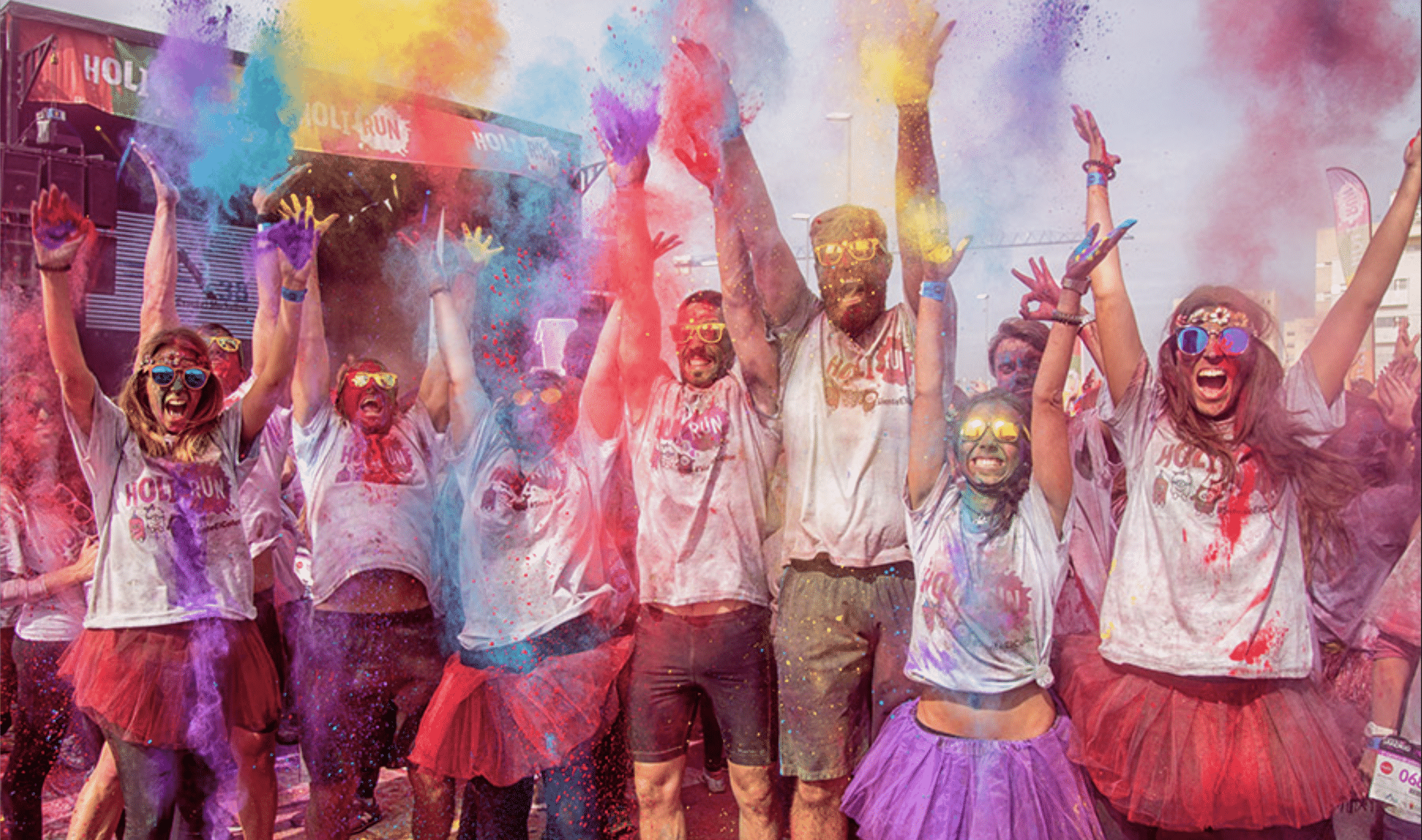 Holi Run carrera de colores de felicidad y alegría
