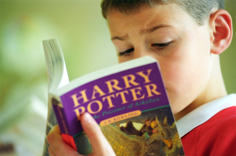 Como aprender a leer | niño leyendo