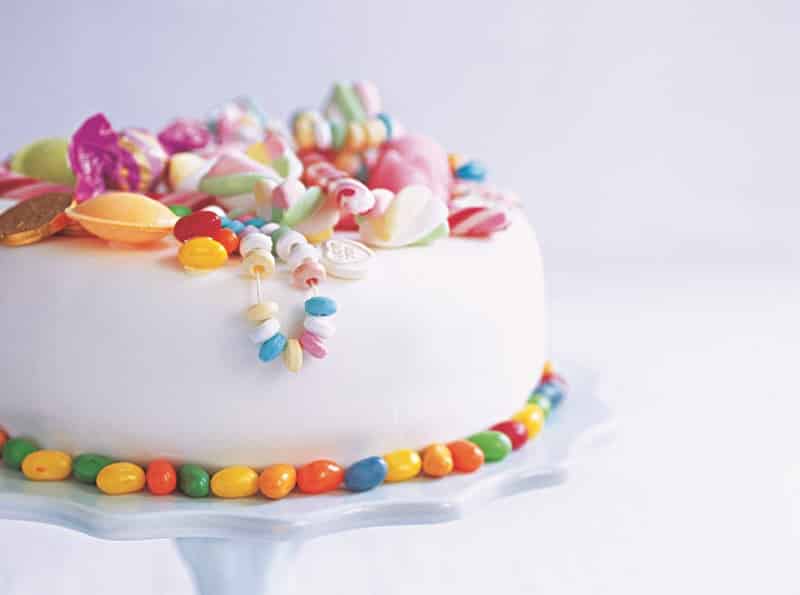 cumpleaños infantil en casa | tarta chuches 4