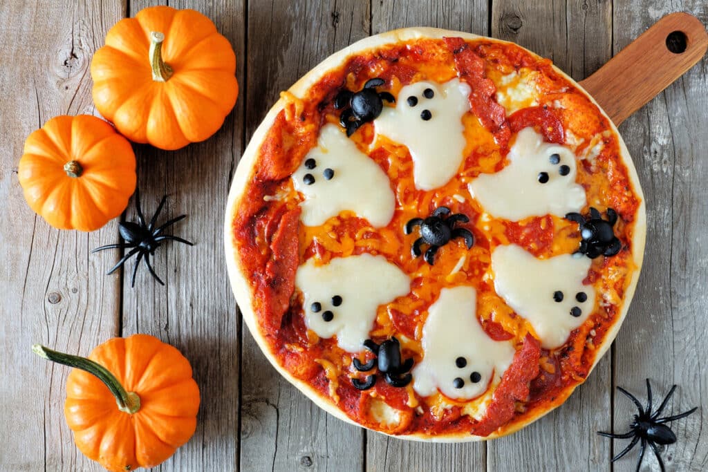 Recetas Halloween | pizza con fantasmas