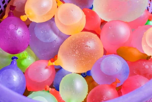 barajar Color de malva Unirse Cómo hacer una guerra de globos de agua para cumpleaños:
