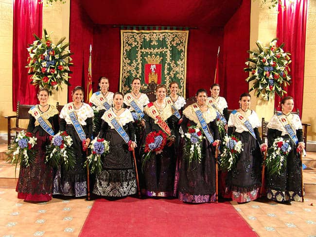 Fiestas Comunidad Valenciana en septiembre | fiestas patronales Reina y corte mayor 2005