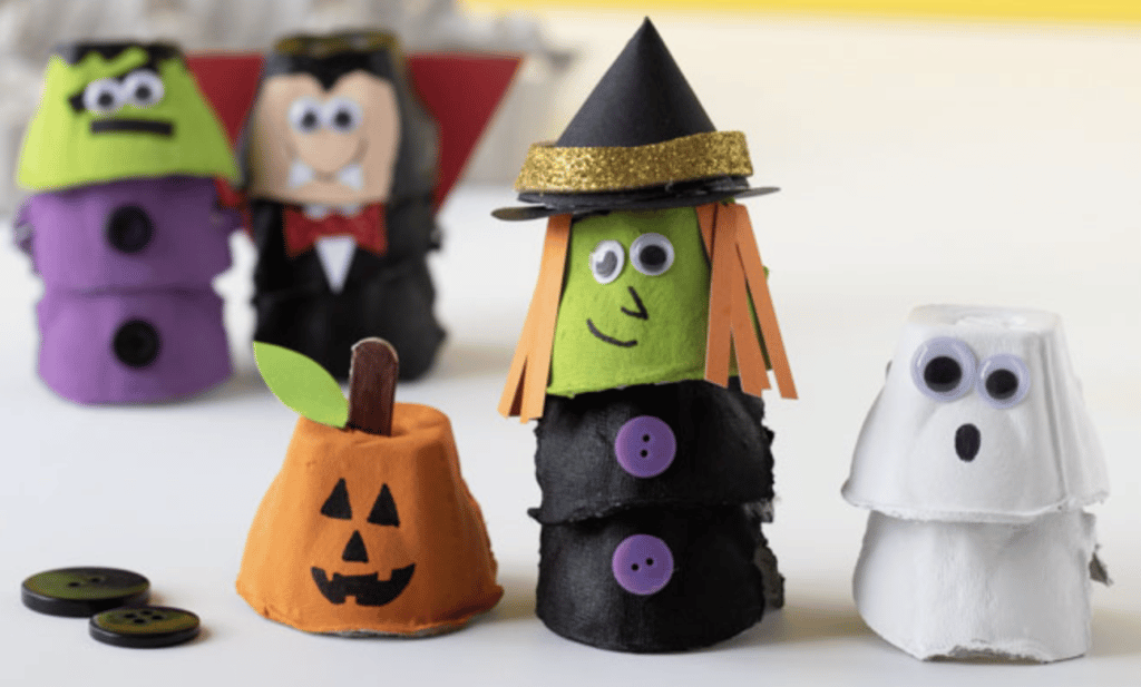 Decoración halloween casera | decoración Fantasma con huevera