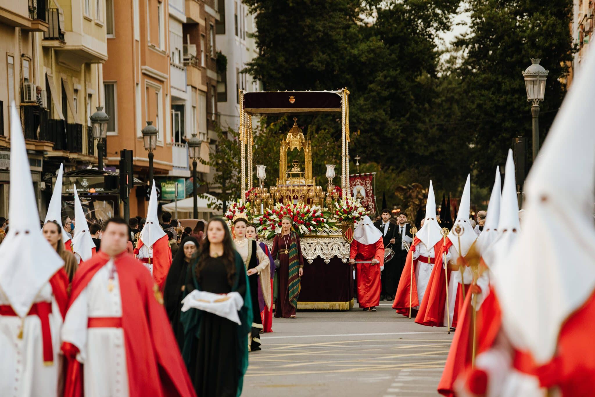 Semana Santa Marinera de Valencia con niños 2026, una guía familiar 2 Semana Santa Marinera | ENTIERRO SEMANA SANTA MARINERA VALENCIA 12 scaled