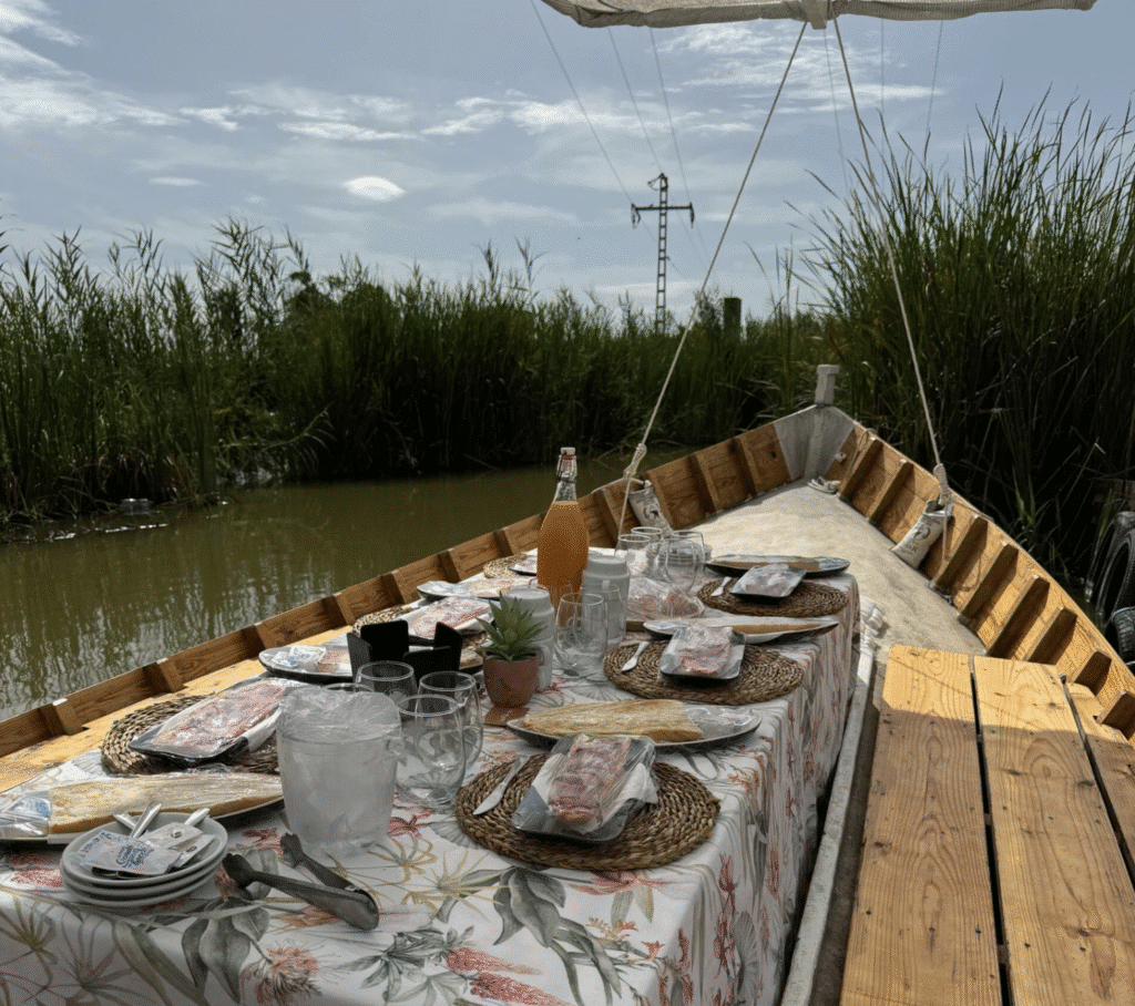 Descubre la Albufera de Valencia con paseos en barca por La Albufera 3 Paseos en barca por La Albufera | paseos en barca albufera almuerzo