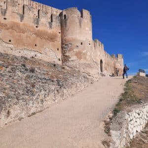 Castillos de Alicante | castillo biar acceso