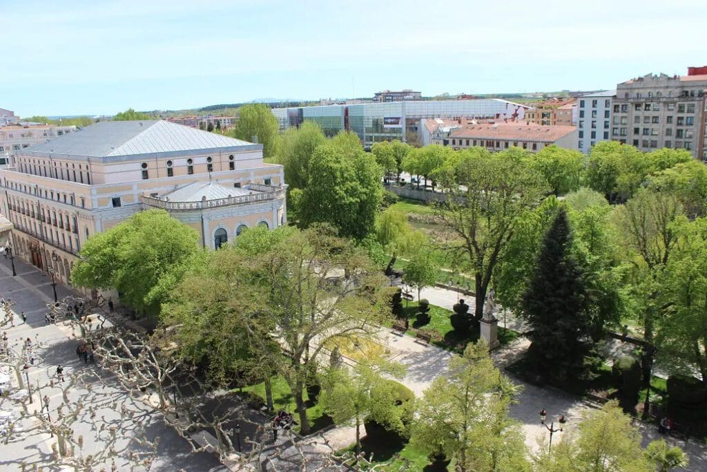 Burgos con niños. Paseo del Espolón